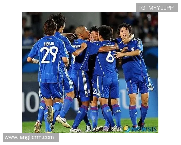 水原三星与城南足球俱乐部激战正酣谁能在这场对决中笑到最后